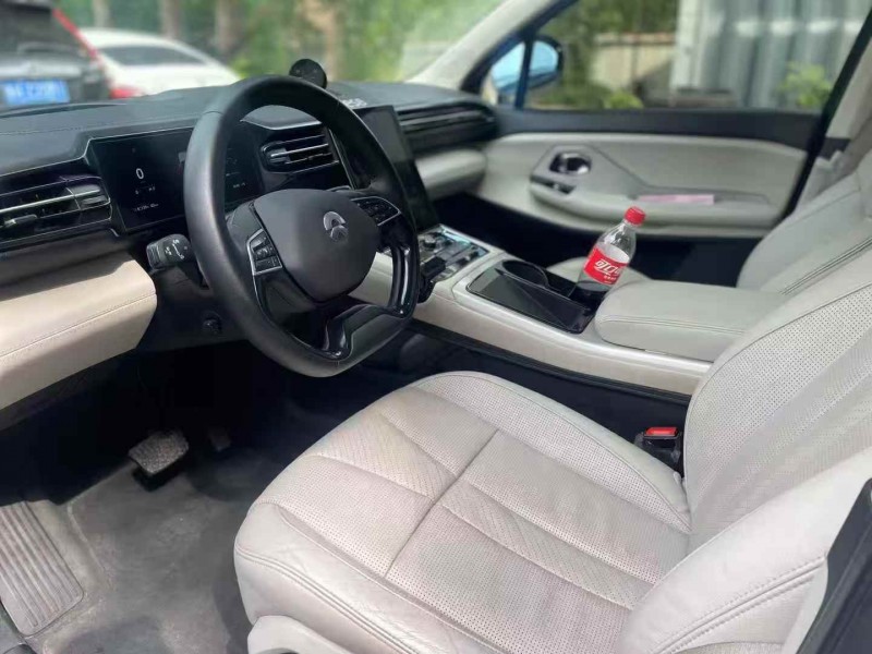 济宁19年蔚来ES85