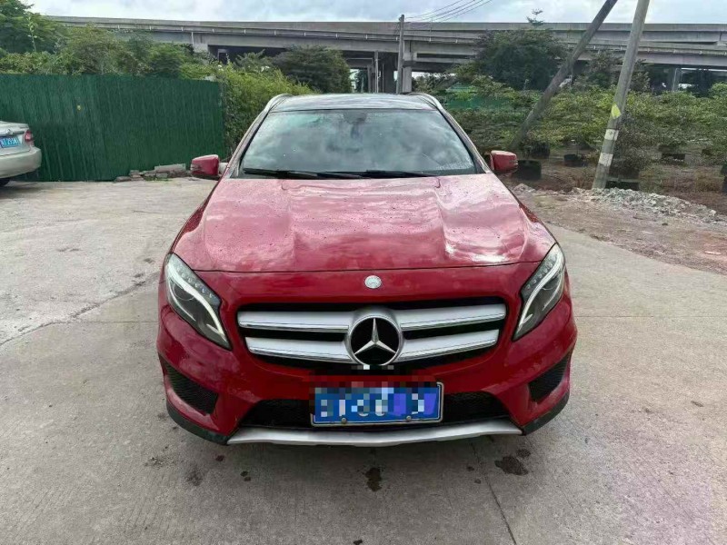 深圳15年奔馳GLA1