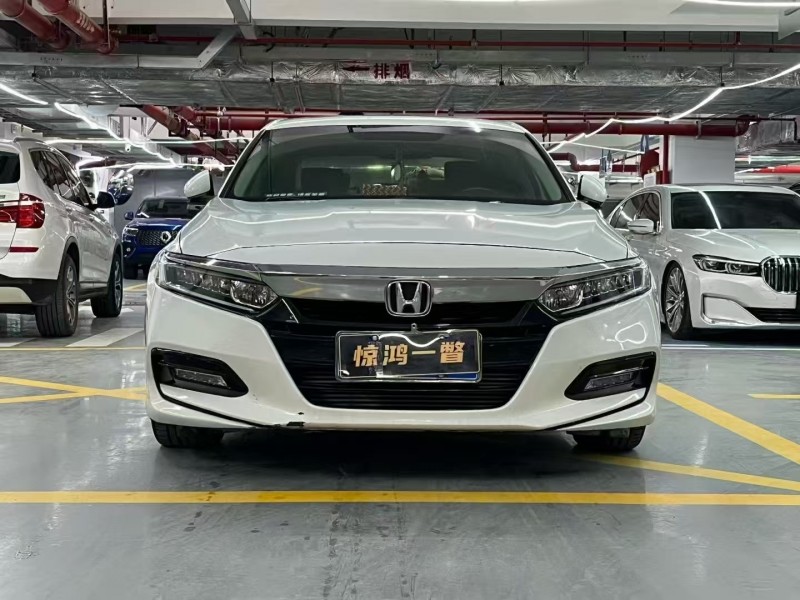 深圳18年本田雅阁1