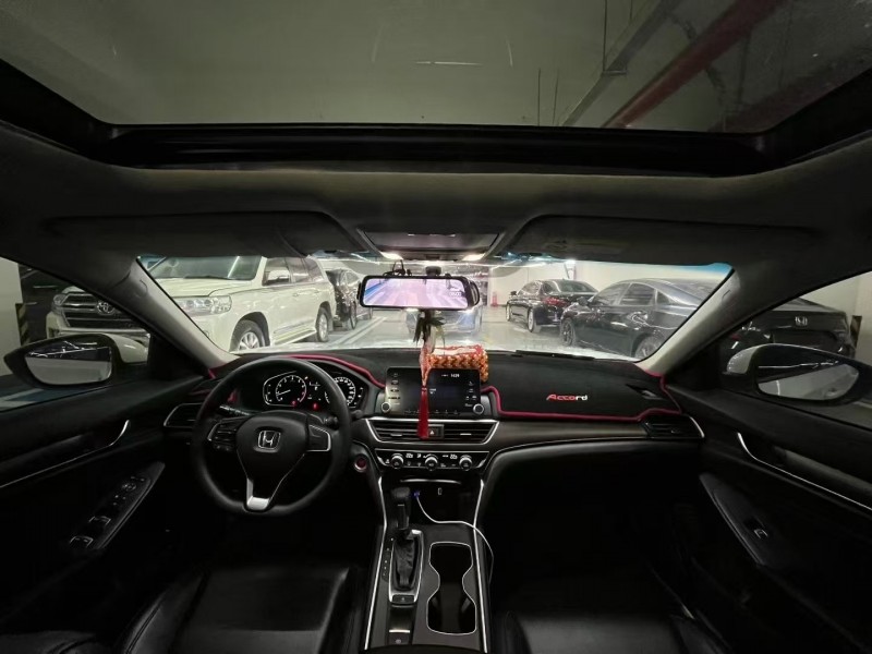 深圳18年本田雅阁5