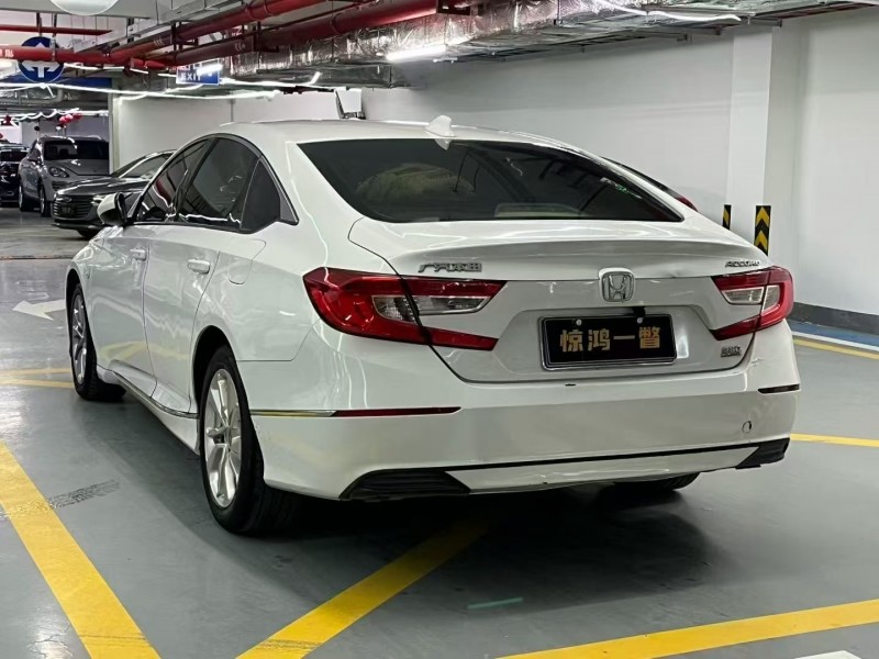 深圳18年本田雅阁8