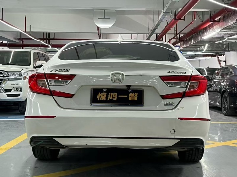 深圳18年本田雅阁9