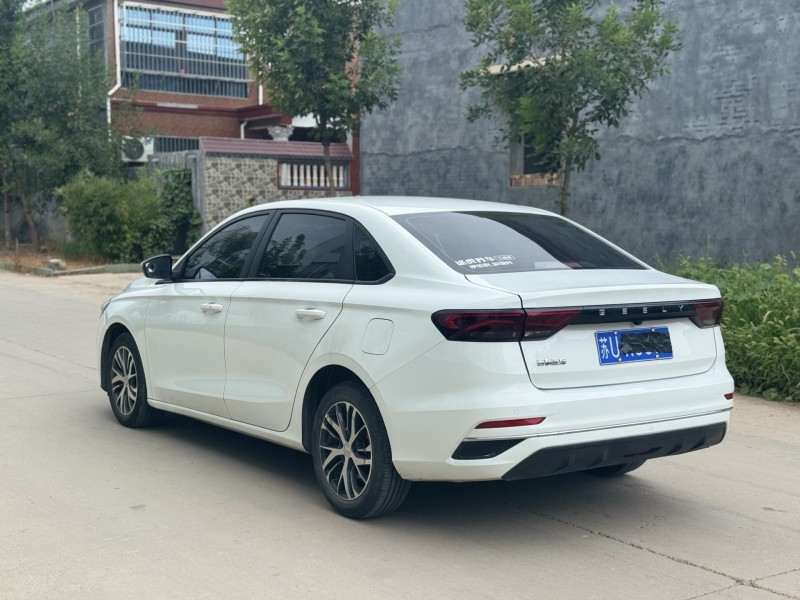 新乡22年吉利帝豪4