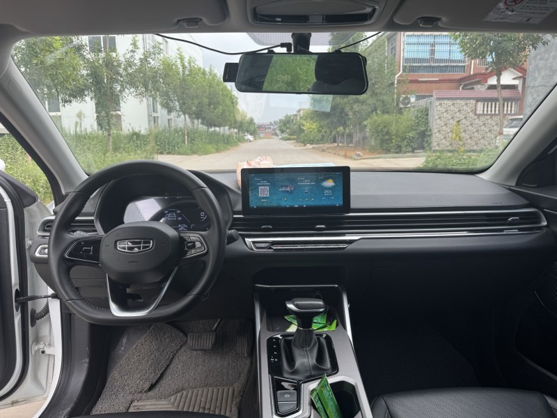 新乡22年吉利帝豪8