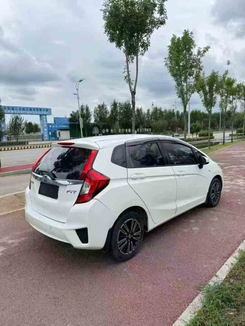枣庄15年本田飞度8