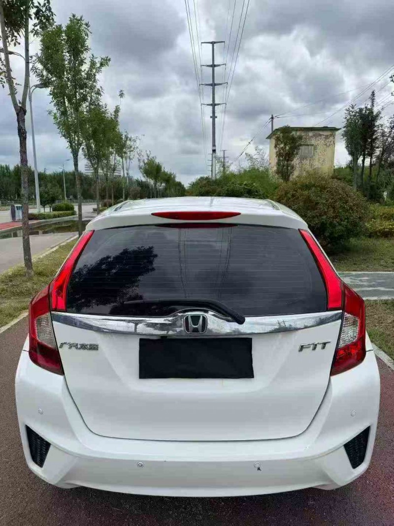 枣庄15年本田飞度9