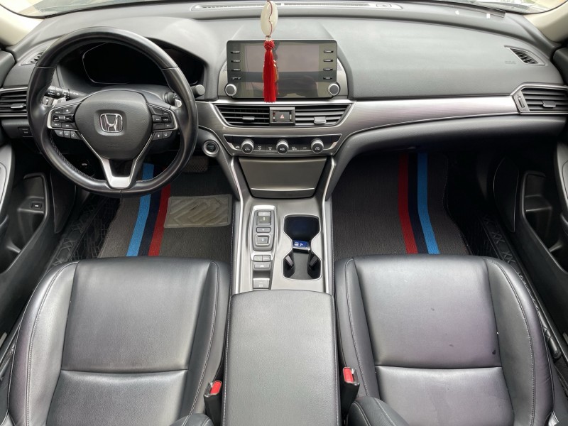 济宁21年本田雅阁4