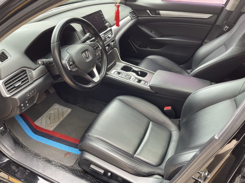 济宁21年本田雅阁5