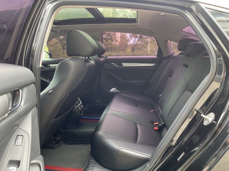 济宁21年本田雅阁6