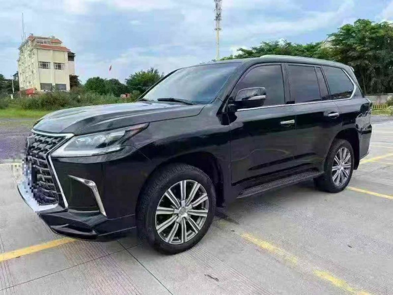 昆明18年雷克萨斯LX2