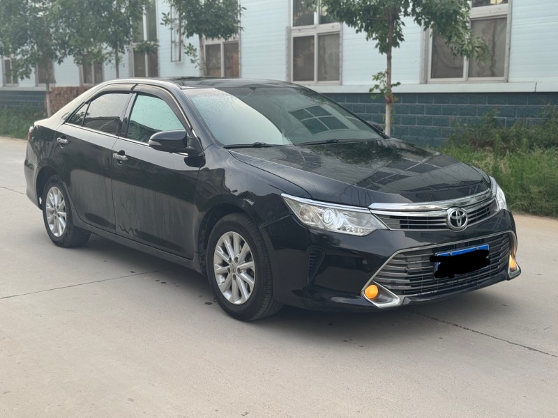 新乡16年丰田凯美瑞3