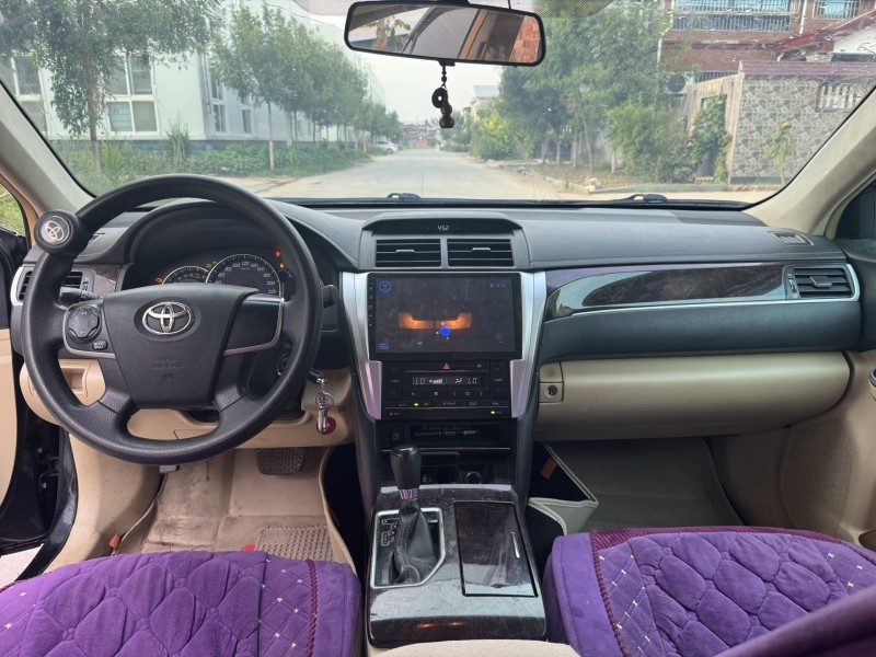 新乡16年丰田凯美瑞8