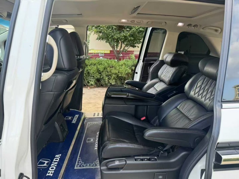 徐州20年本田艾力绅5