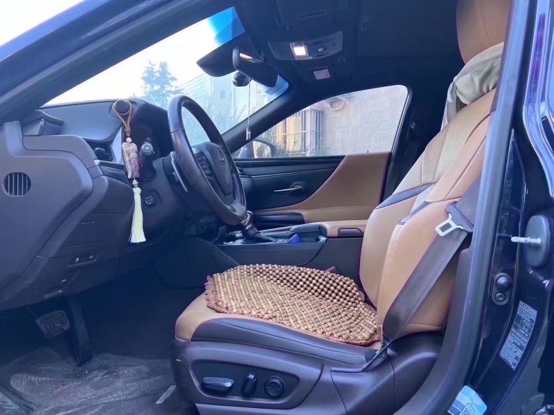 青岛20年雷克萨斯ES4