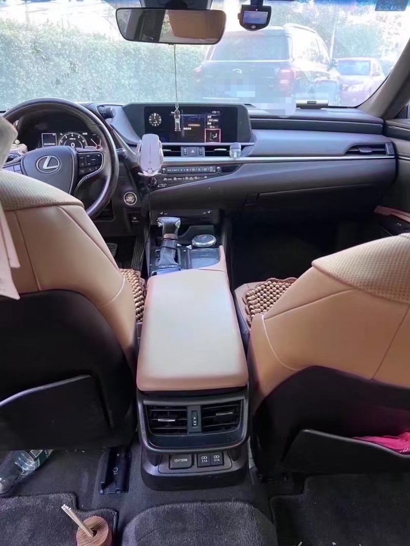 青岛20年雷克萨斯ES5