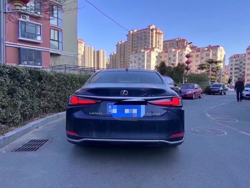 青岛20年雷克萨斯ES8