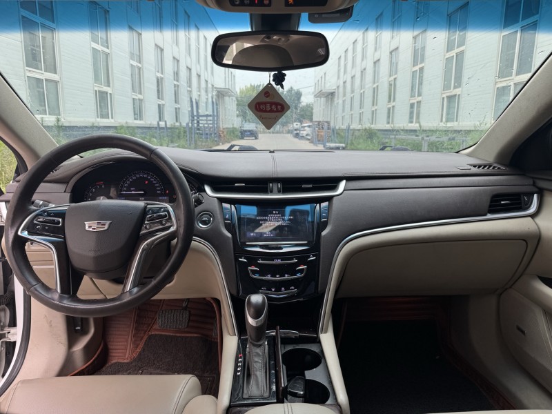 新乡17年凯迪拉克XTS8