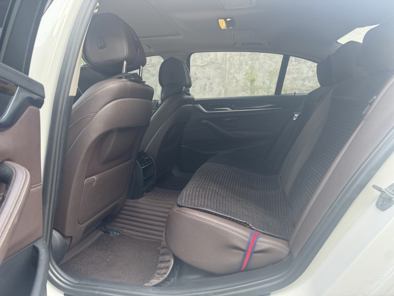 新乡18年宝马5系7