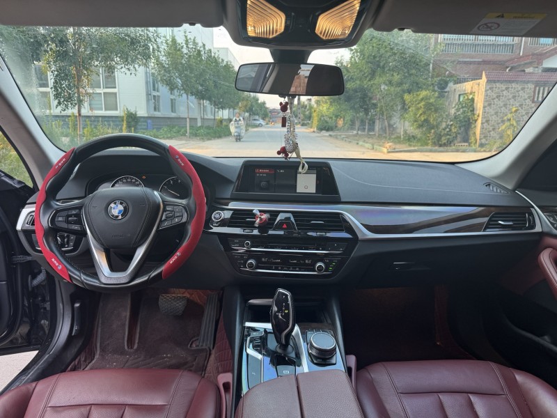 新乡18年宝马5系7