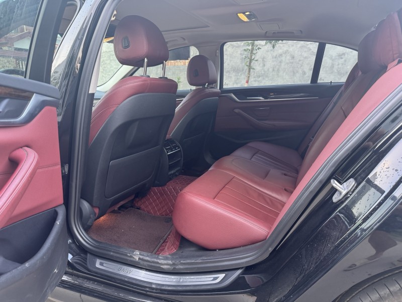 新乡18年宝马5系8