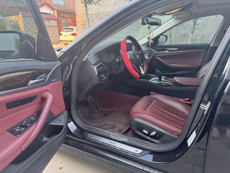 新乡18年宝马5系9