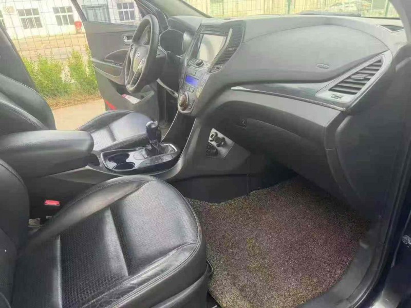 徐州13年现代全新胜达5