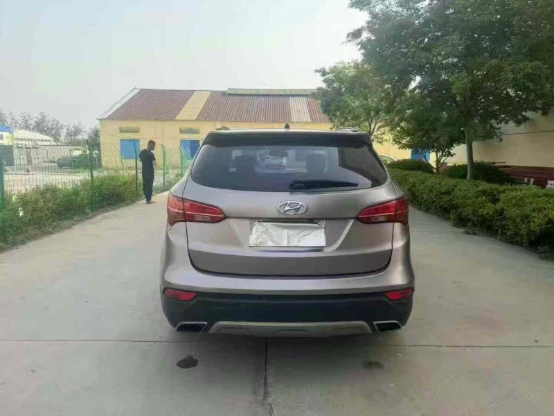 徐州13年现代全新胜达9