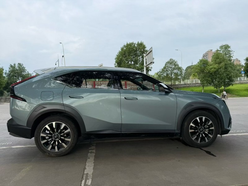 成都23年传祺影酷8