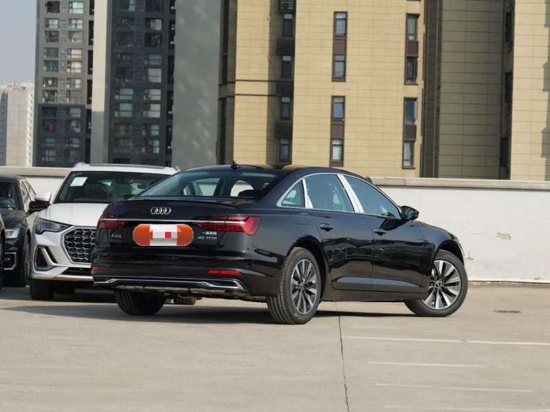 成都25年奥迪A6L8