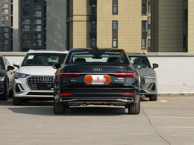 成都25年奥迪A6L9