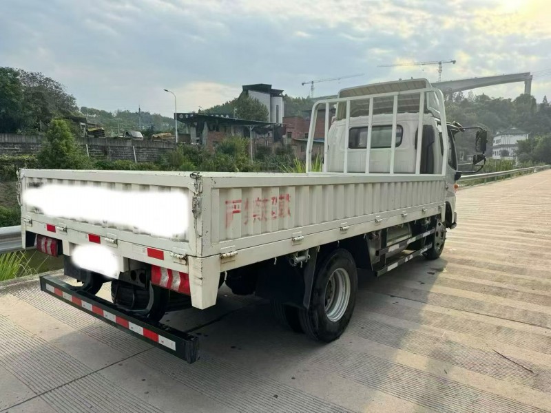 成都25年江淮康铃2