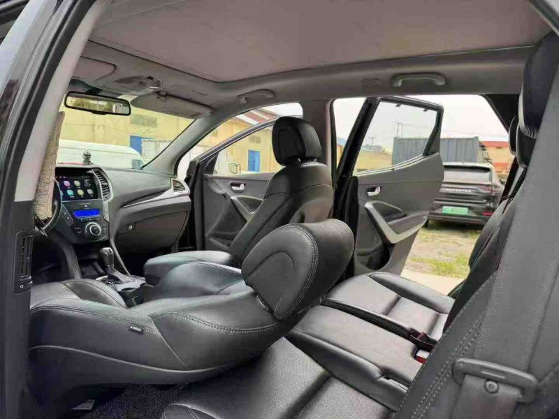 徐州14年现代全新胜达8