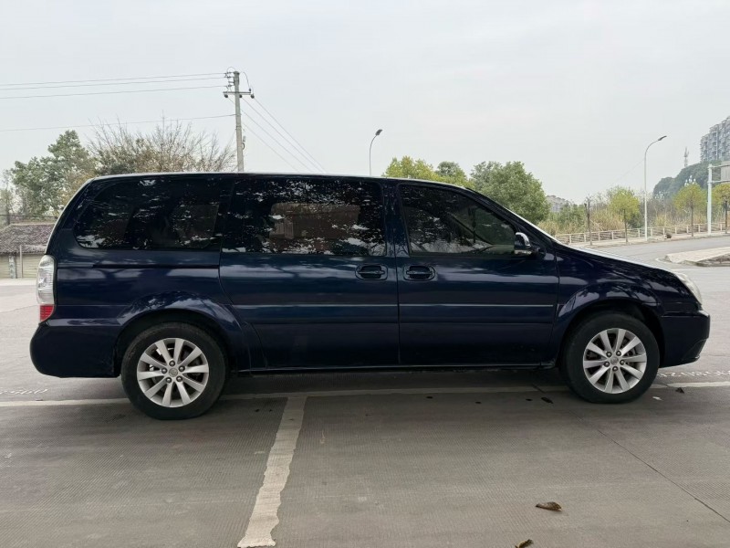 成都16年别克GL84