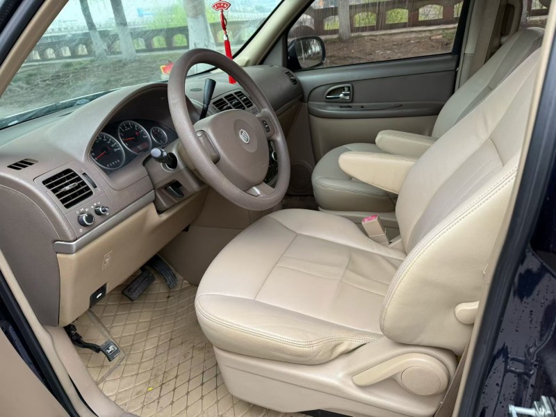 成都16年别克GL87