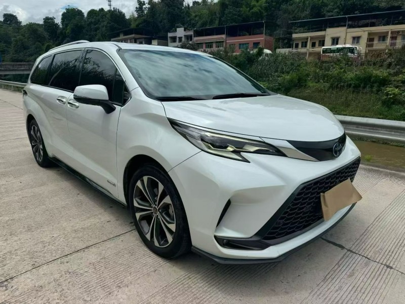 成都23年丰田格瑞维亚3