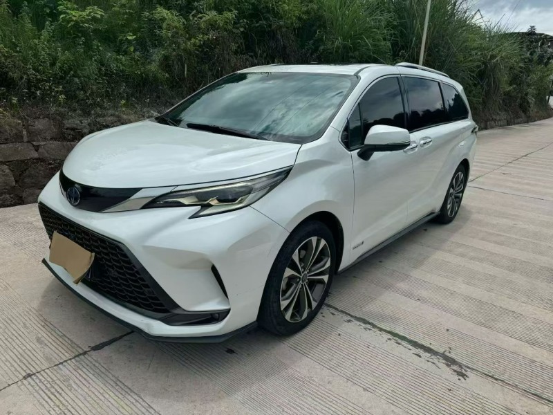 成都23年丰田格瑞维亚5