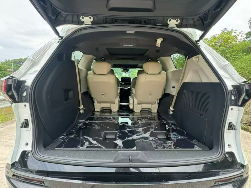 成都23年丰田格瑞维亚6