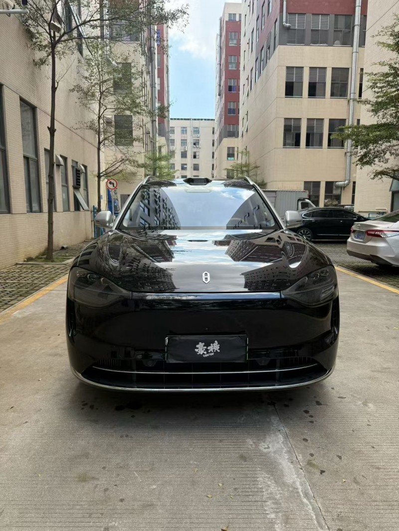 佛山25年华为智选问界1