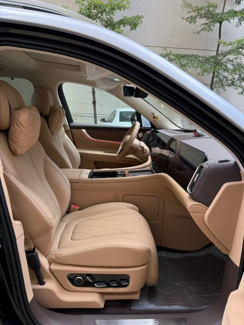 佛山25年华为智选问界7