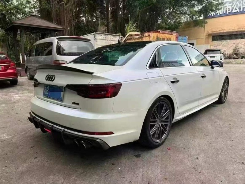 广州17年奥迪A4L8