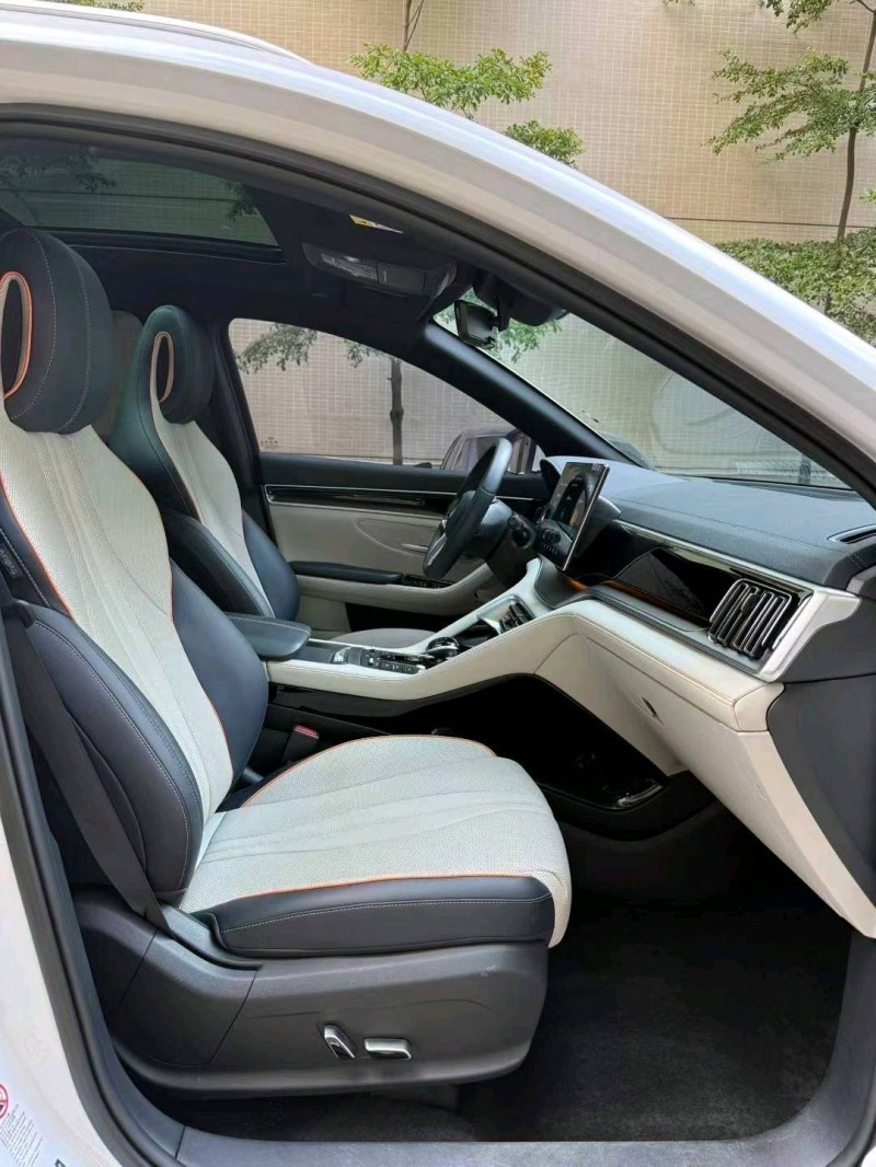 佛山23年比亚迪宋8