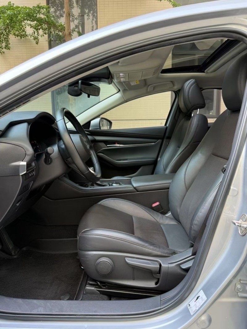 佛山20年马自达昂克赛拉5