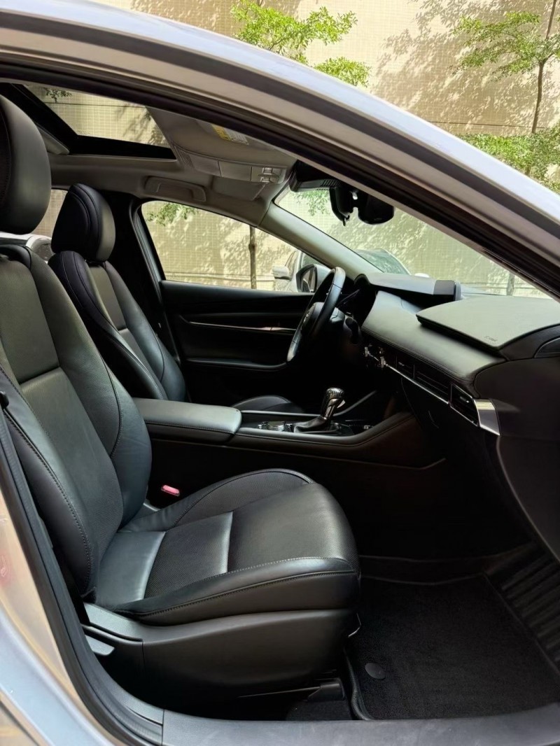 佛山20年马自达昂克赛拉7