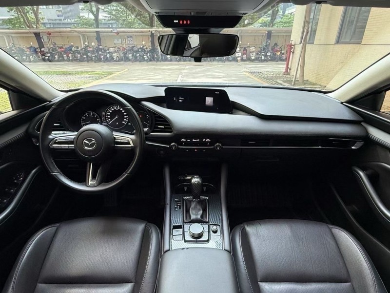 佛山20年马自达昂克赛拉8