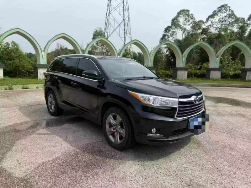 钦州16年丰田汉兰达2