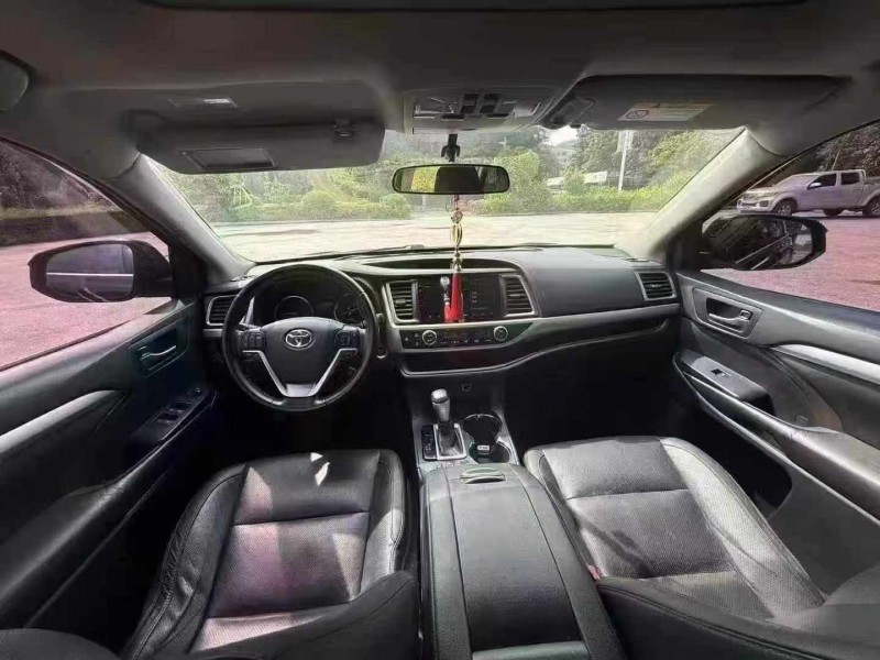 钦州16年丰田汉兰达4