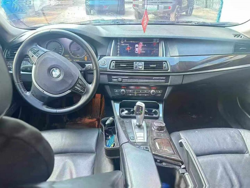 钦州10年宝马5系4