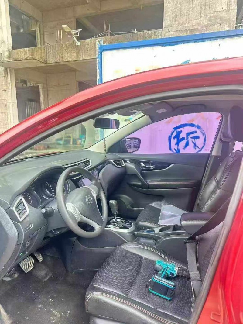 贵港17年日产逍客5