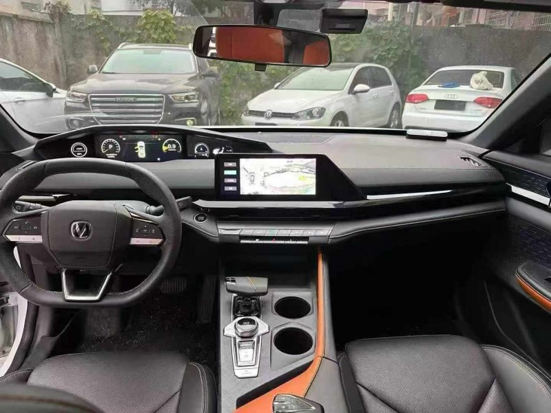 衡阳23年长安汽车UNI4