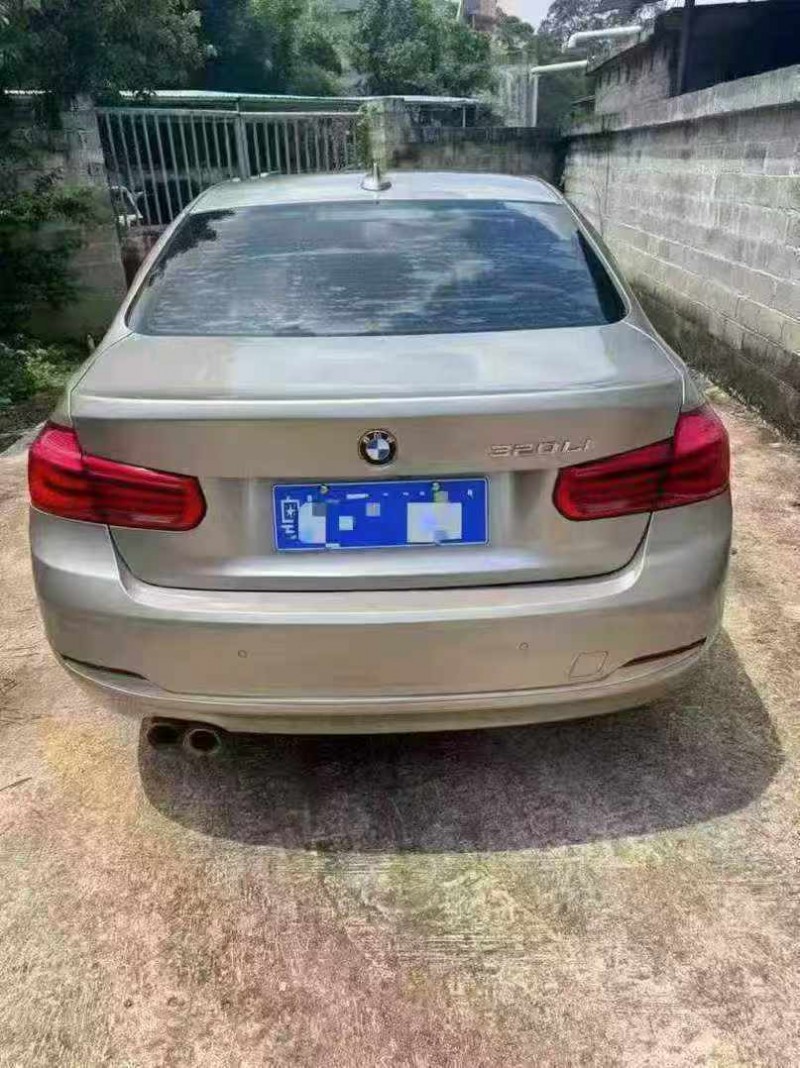 北海18年宝马3系9